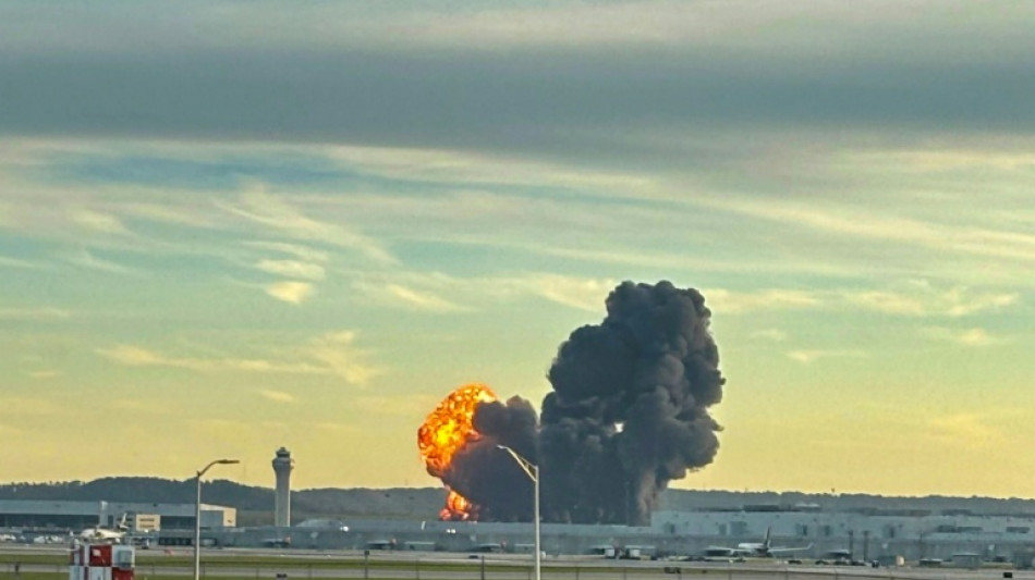 UPS e FedEx suspendem voos de aviões de carga MD-11 após acidente