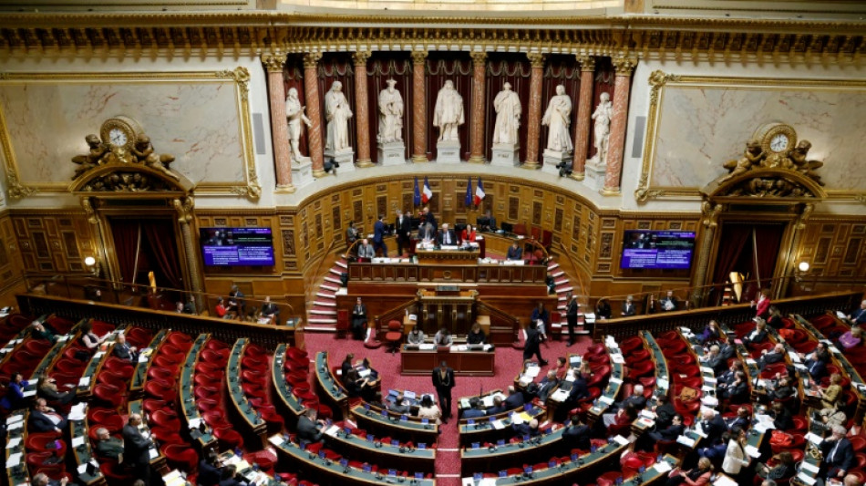 Retraites: les d&eacute;bats s'engagent devant le S&eacute;nat, droite et gauche s'affrontent