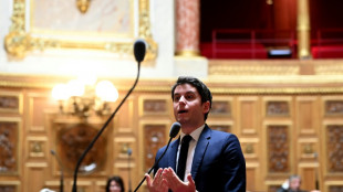 Retraites: la droite plus que jamais courtis&eacute;e, des blocages persistent  