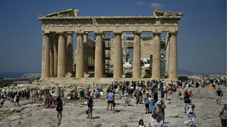 Habitantes do coração histórico de Atenas se revoltam contra o turismo excessivo