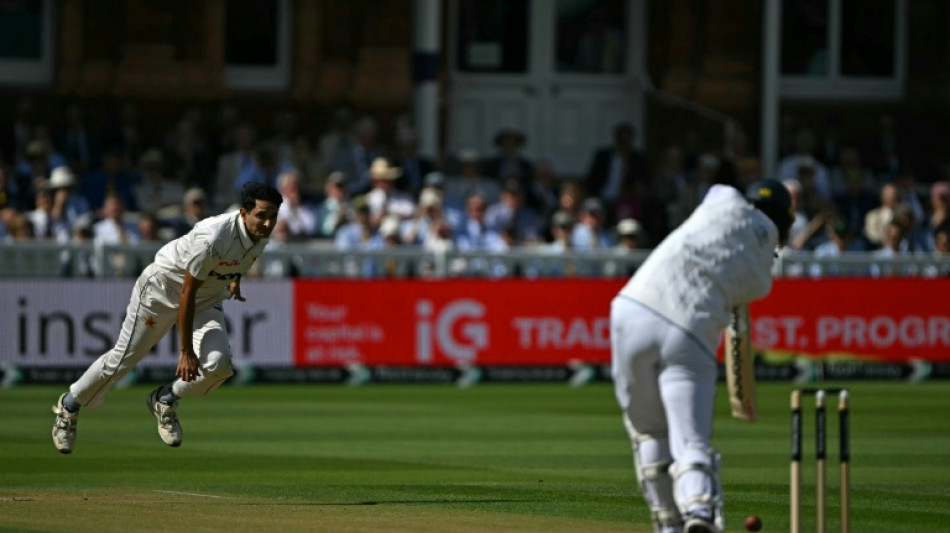 Last-wicket duo take England to 290 all out in 2nd Test against Pakistan