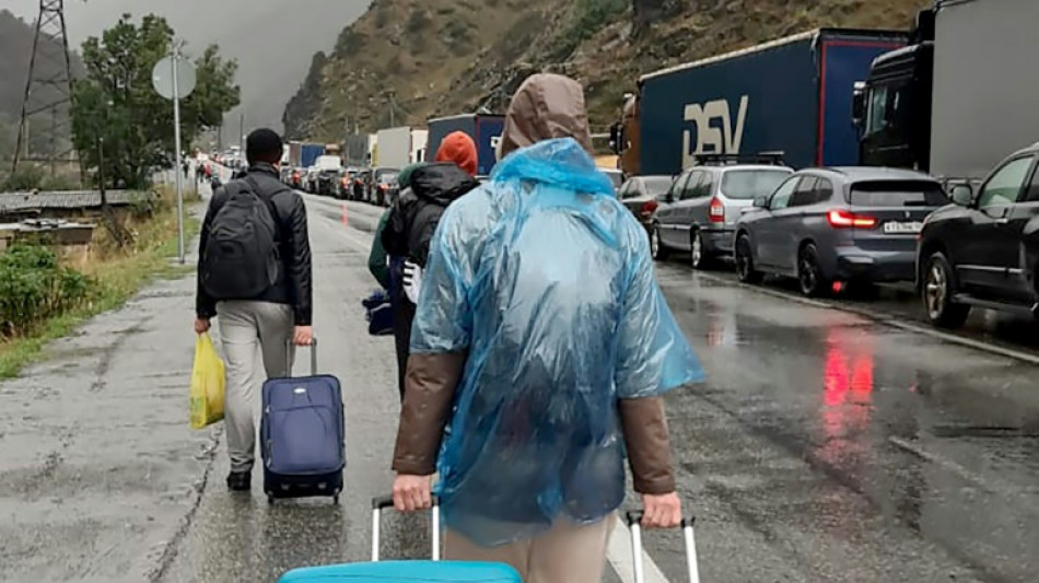 "Pas de la chair &agrave; canon": les Russes continuent d'affluer en G&eacute;orgie