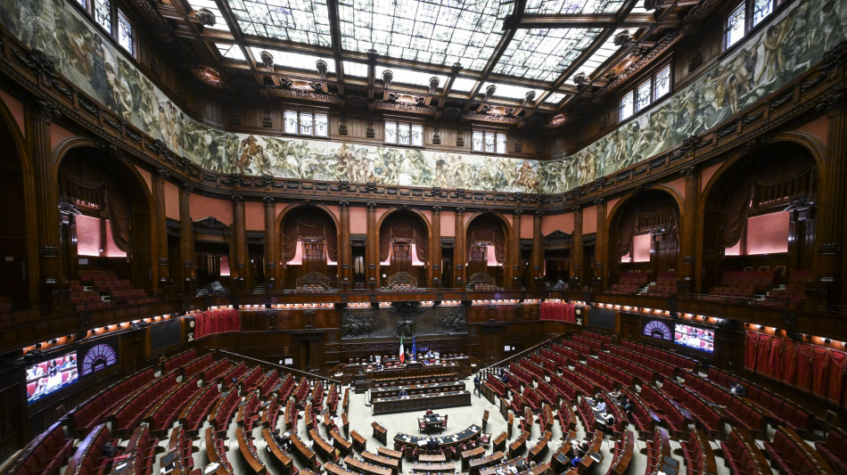 Ddl nucleare, votato il mandato ai relatori, provvedimento in Aula il 26 maggio