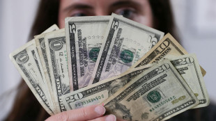 Euro invariato sul dollaro, scambiato a 1,1677