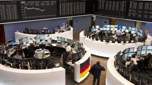 Borsa: l'Europa prosegue in rialzo, Wall Street &egrave; incerta