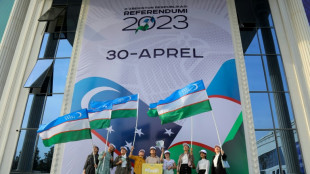 Uzbekist&aacute;n inicia un refer&eacute;ndum constitucional para reforzar al presidente