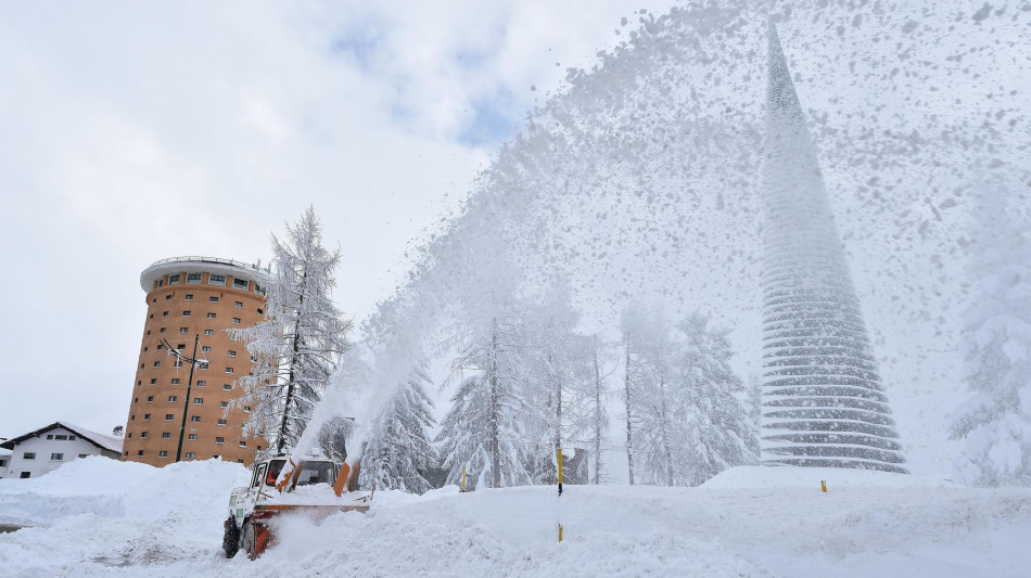 Irregolarit&agrave; antincendio, sequestrata Torre Rossa a Sestriere