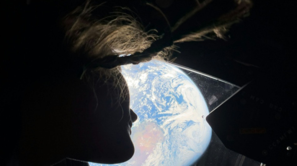 Artemis astronauts glimpse Moon's 'Grand Canyon' ahead of historic lunar flyby