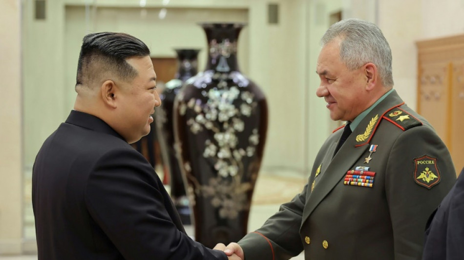 Kim Jong Un trifft Russlands Verteidigungsminister Schoigu in Pj&ouml;ngjang