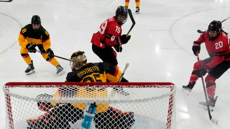 Chancenlos gegen Kanada: DEB-Frauen im Viertelfinale raus