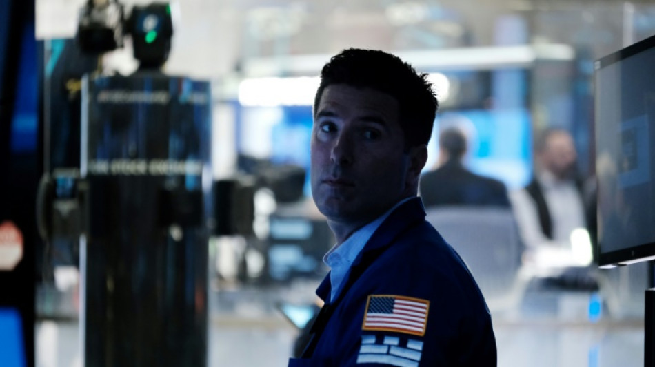 Wall Street en l&eacute;g&egrave;re baisse apr&egrave;s son pire mois depuis la pand&eacute;mie, les taux montent