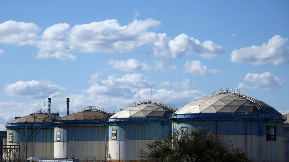 Il petrolio chiude in rialzo a New York a 93,74 dollari