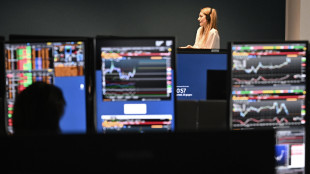 Borsa: l'Europa sale con gli occhi all'Iran, Milano +0,7%. Cala il petrolio