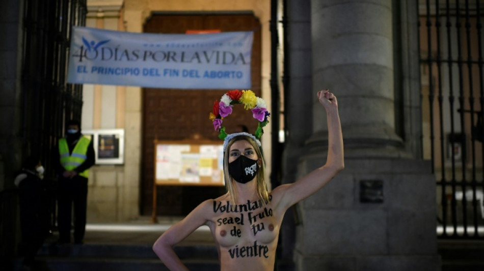 En Espagne, avorter reste un droit sem&eacute; d'emb&ucirc;ches