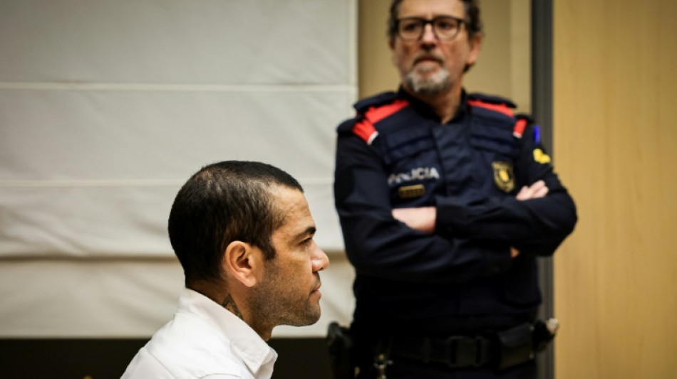 Dani Alves, condenado por violaci&oacute;n, solicita su libertad provisional