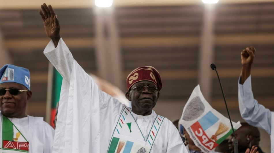 Bola Tinubu, le "parrain" qui se r&ecirc;ve pr&eacute;sident du Nigeria