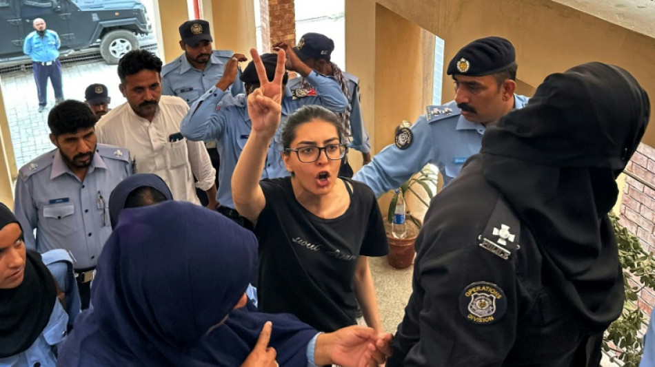 Le Pakistan r&eacute;prime de plus en plus la libert&eacute; d'expression, selon les d&eacute;fenseurs des droits