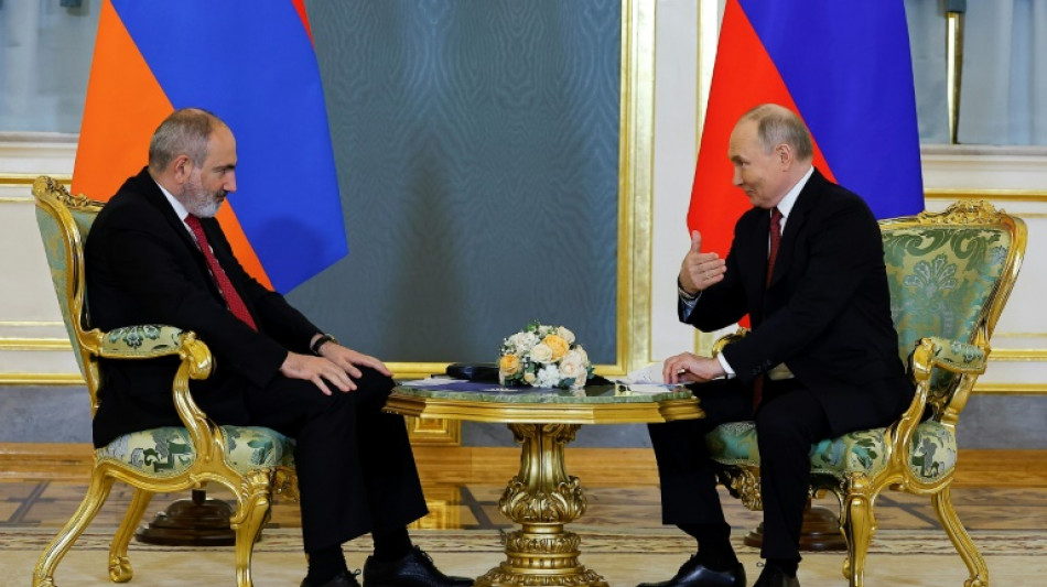 Nach Spannungen: Russlands Pr&auml;sident Putin spricht mit Armeniens Regierungschef