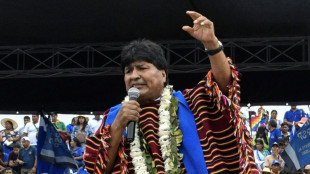 Evo Morales critica manejo econ&oacute;mico en aniversario de su partido