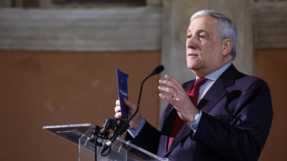 Tajani, entro l'anno dl armi, politica estera di Chigi-Farnesina