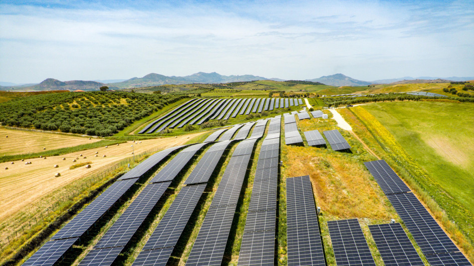 Fotovoltaico, in Italia cresce quello industriale e cala il domestico