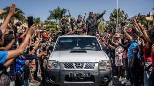 Madagaskar: Armee-Einheit schlie&szlig;t sich Demonstranten an und installiert neuen Milit&auml;rchef