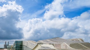 Greenlane and PAX Renew Distribution Agreement